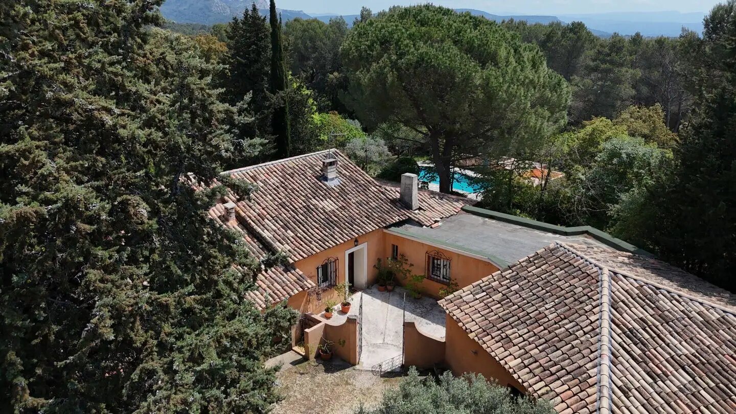 Maison à vendre, 240m², Saint-Marc-Jaumegarde