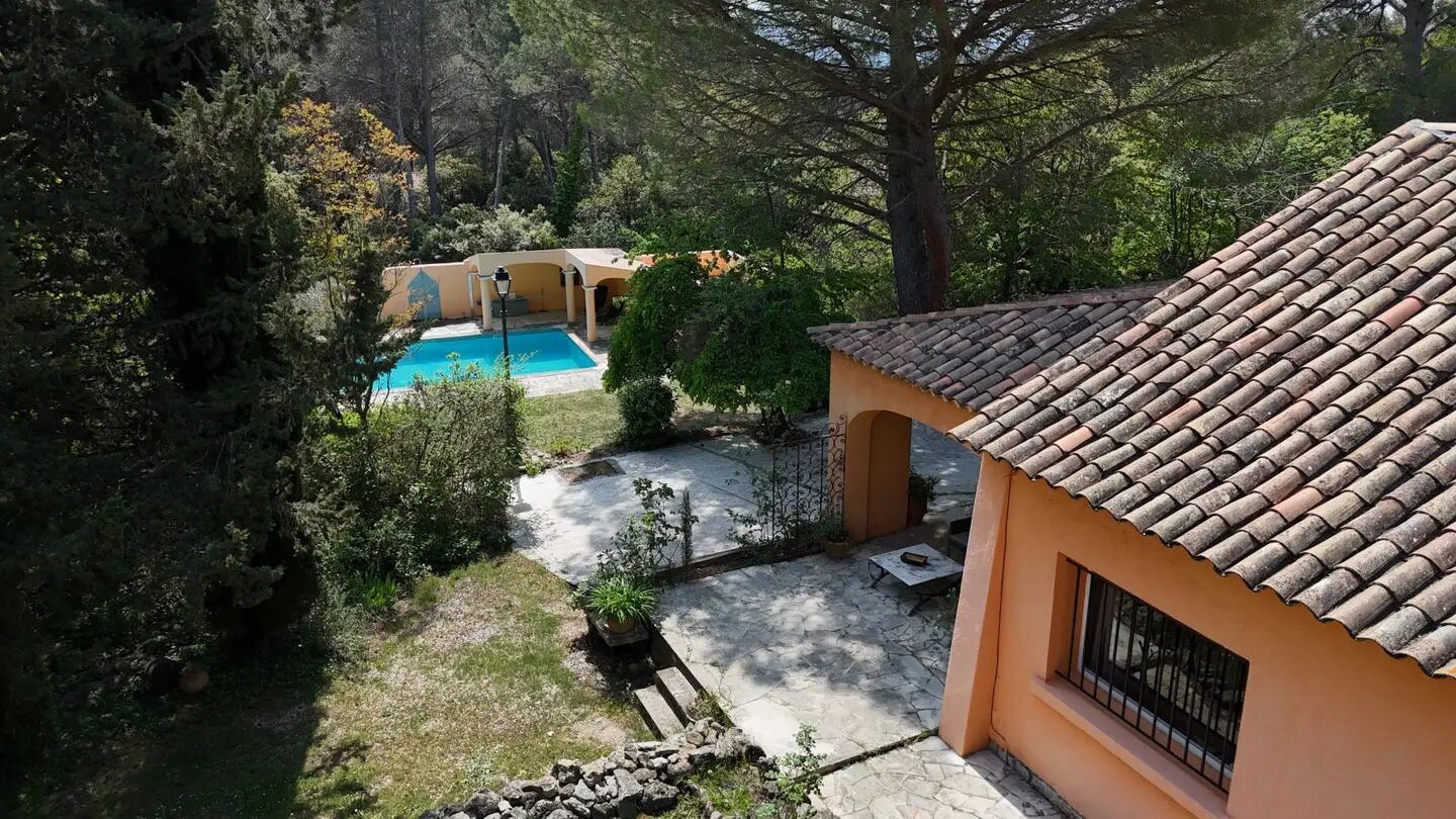 Maison à vendre, 240m², Saint-Marc-Jaumegarde
