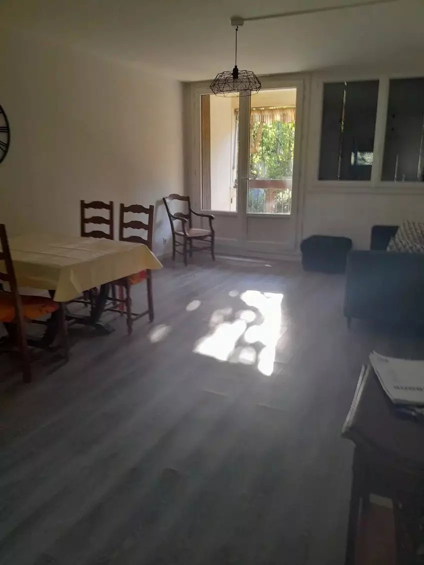 Appartement à louer, 63m², Arles