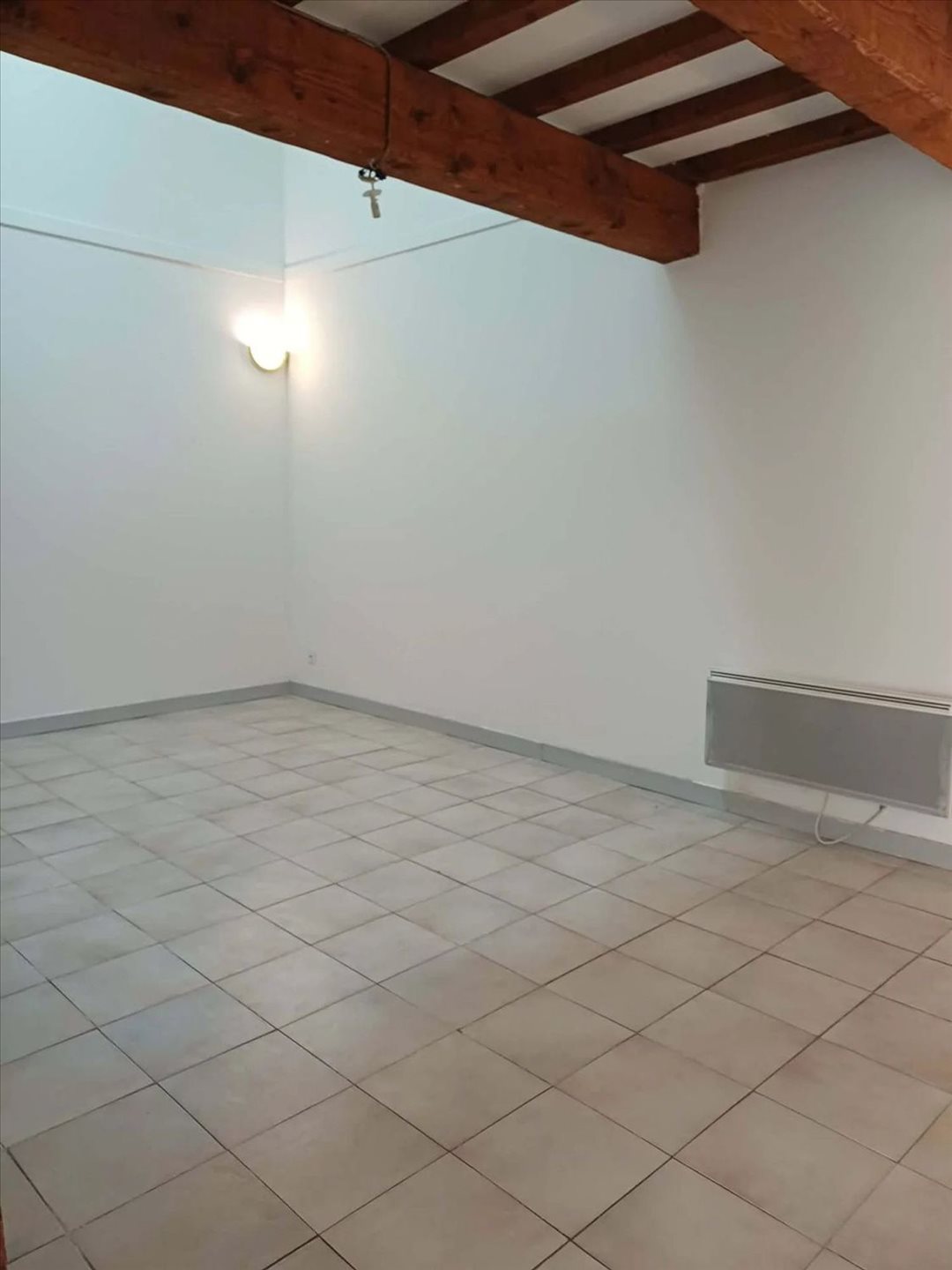 Maison à louer, 119m², Jonquières-Saint-Vincent