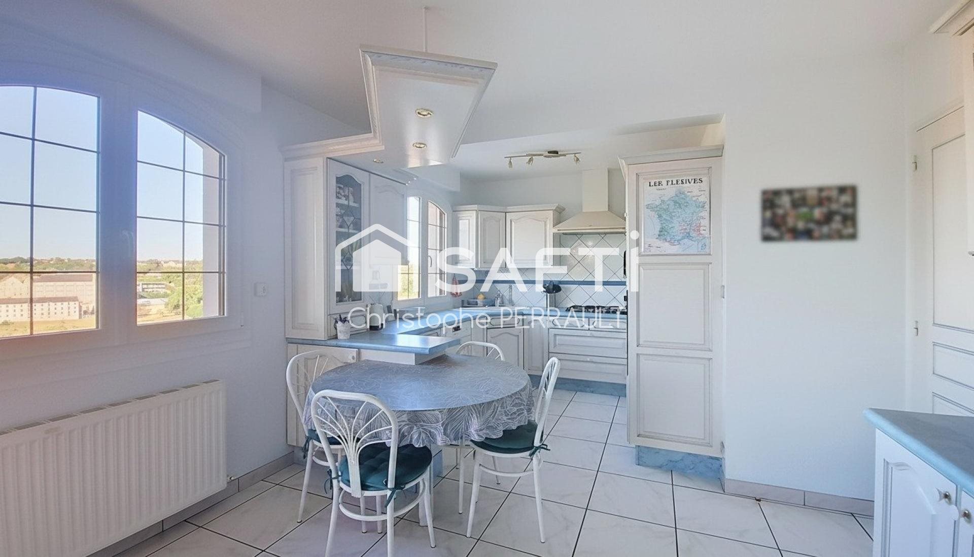 Maison à vendre, 145m², Saint-Laurent-sur-Sèvre