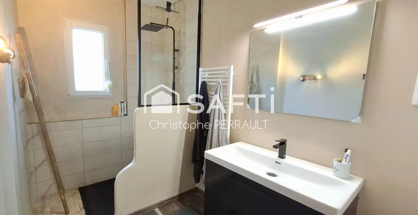 Maison à vendre, 123m², Saint-Laurent-sur-Sèvre