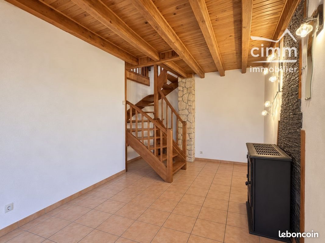 Appartement à louer, 64m², Roybon