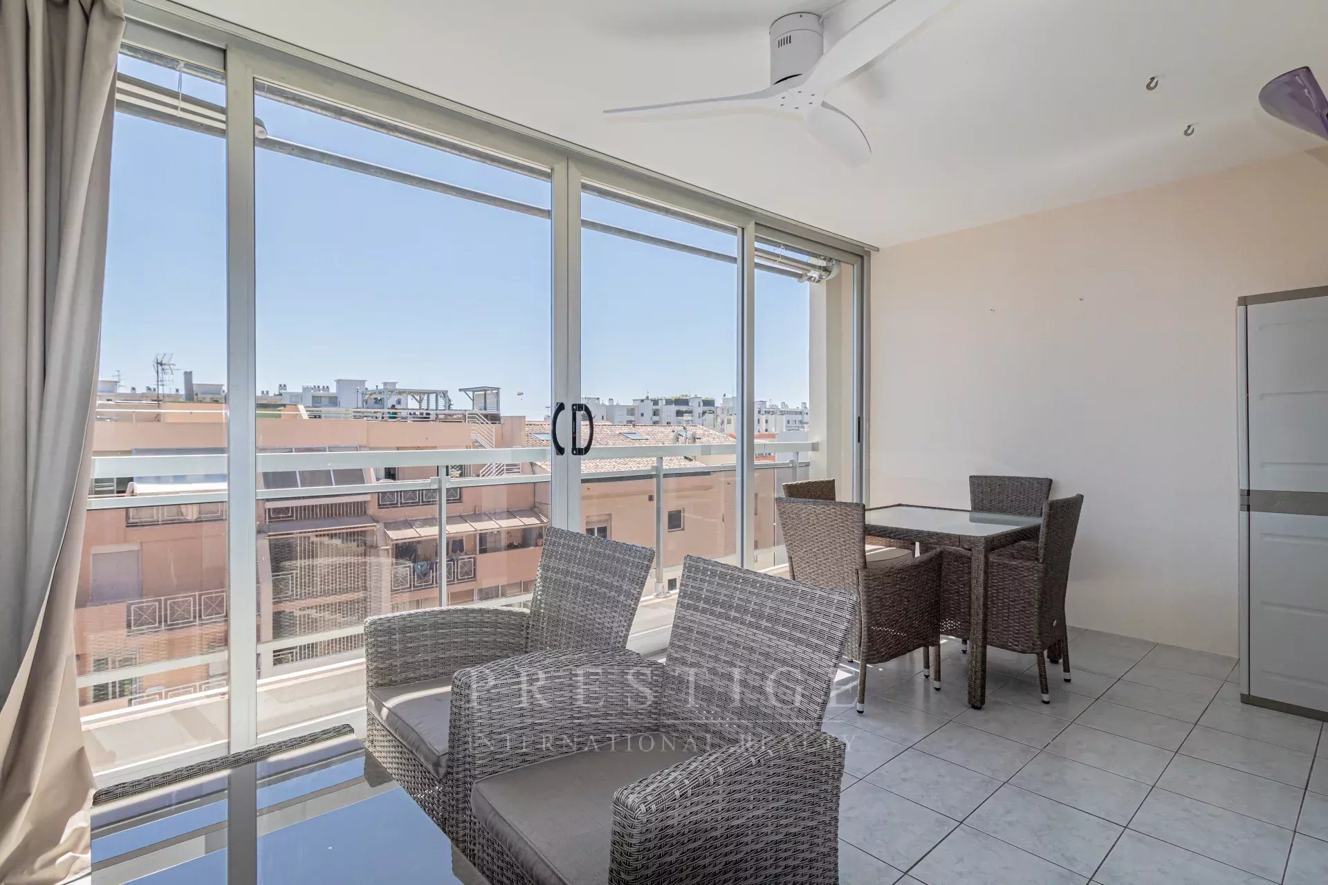 Appartement à louer, 41m², Juan-les-Pins