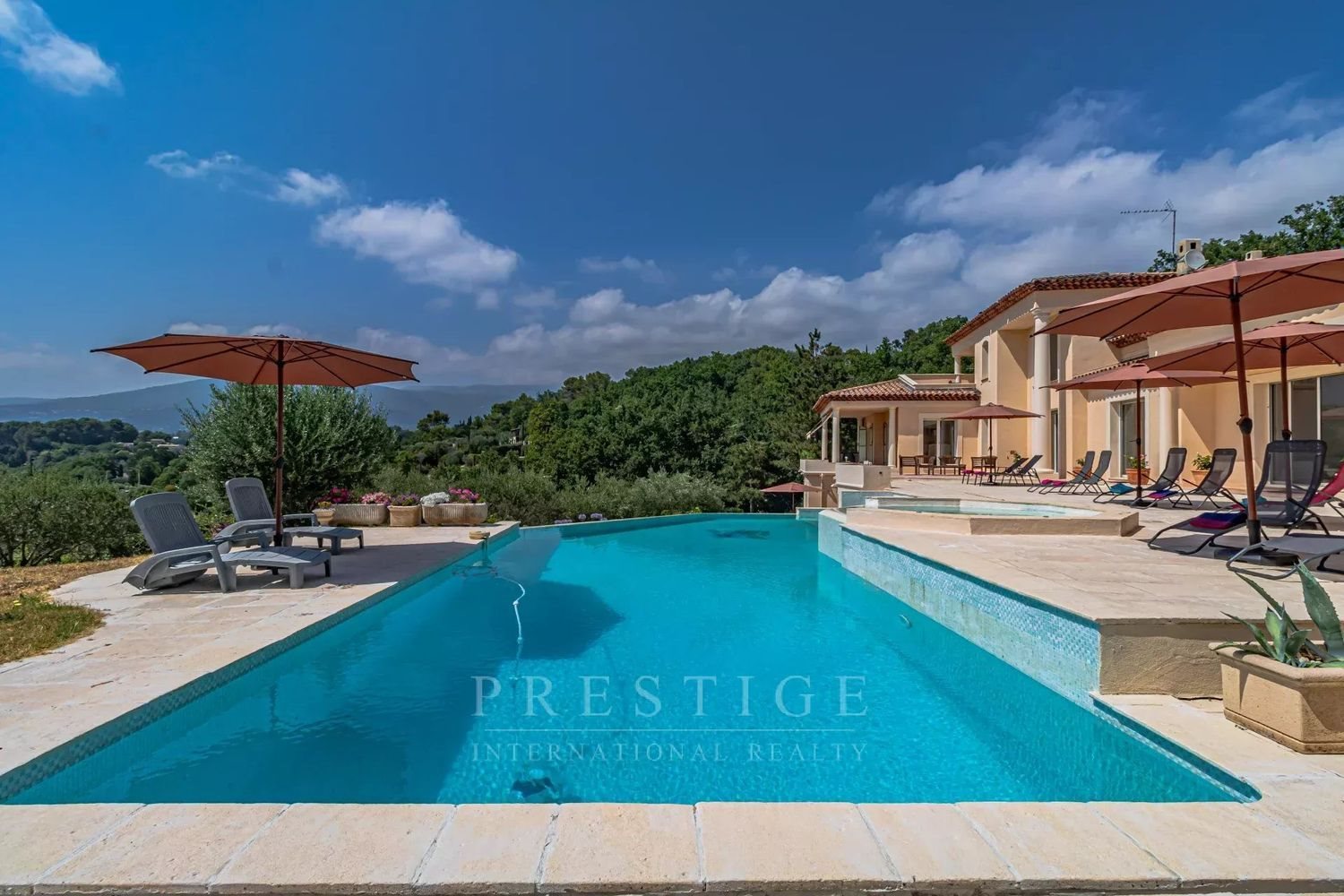 Maison à vendre, 314m², Châteauneuf-Grasse