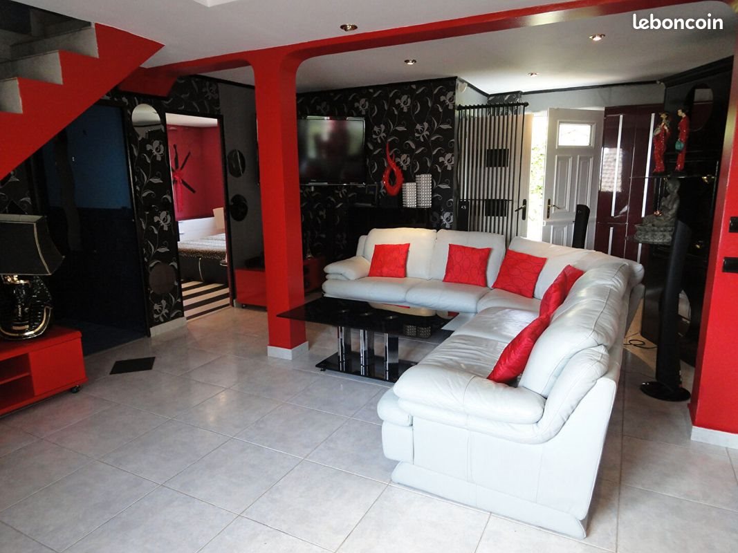 Maison à vendre, 192m², Gex
