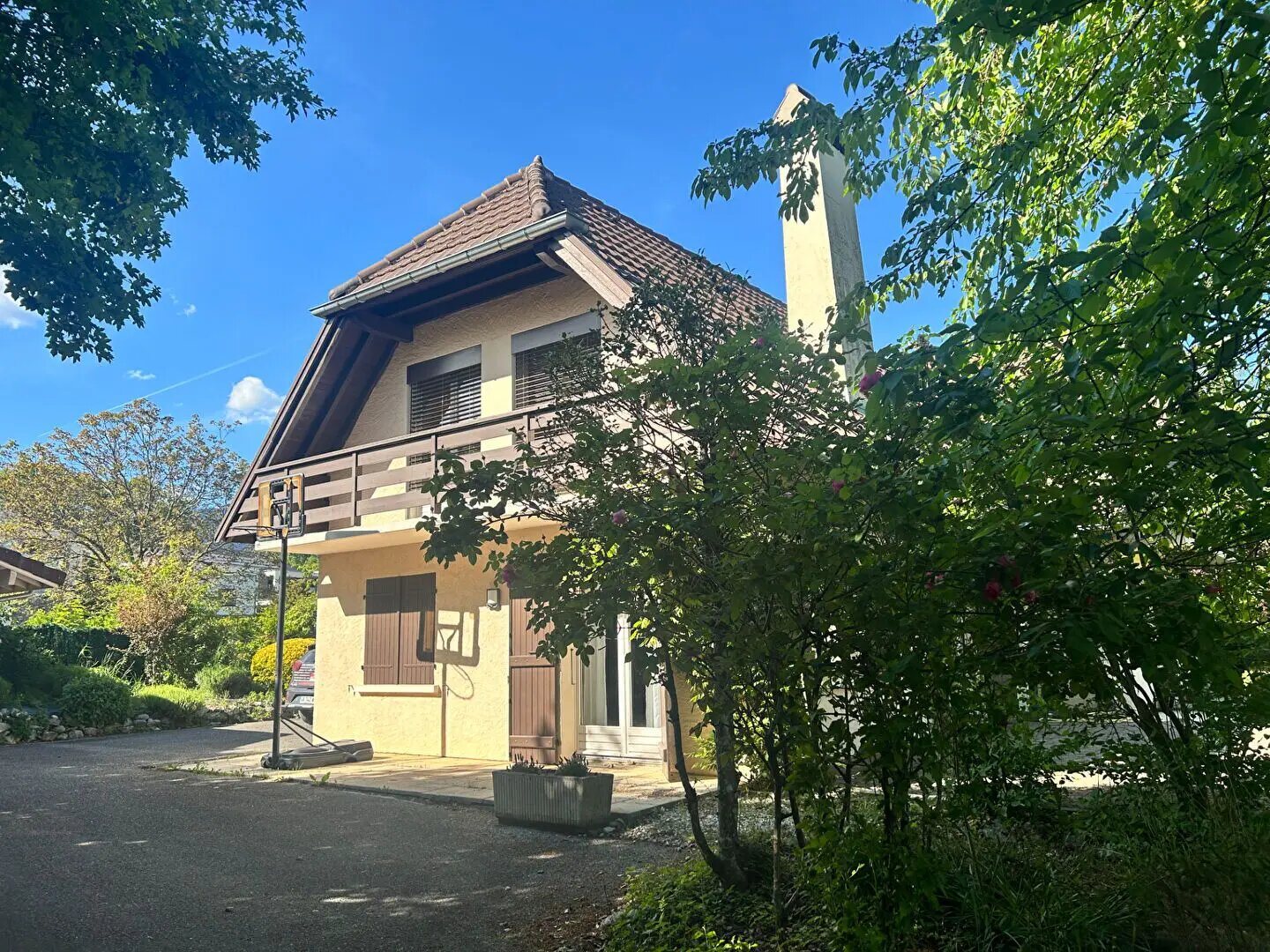 Maison à louer, 197m², Divonne-les-Bains