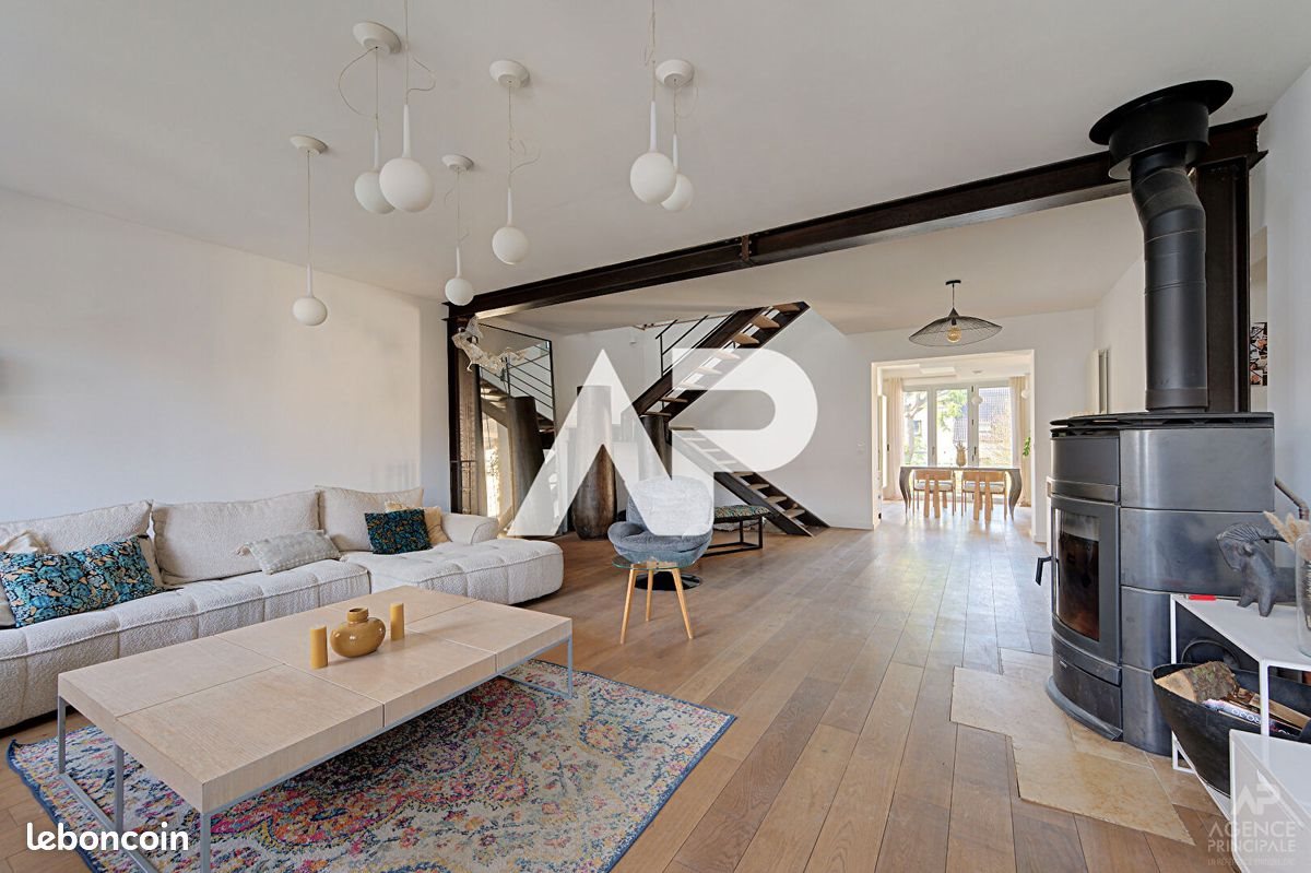 Maison à vendre, 274m², Suresnes