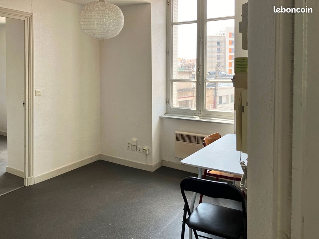Appartement à louer, 29m², Roanne