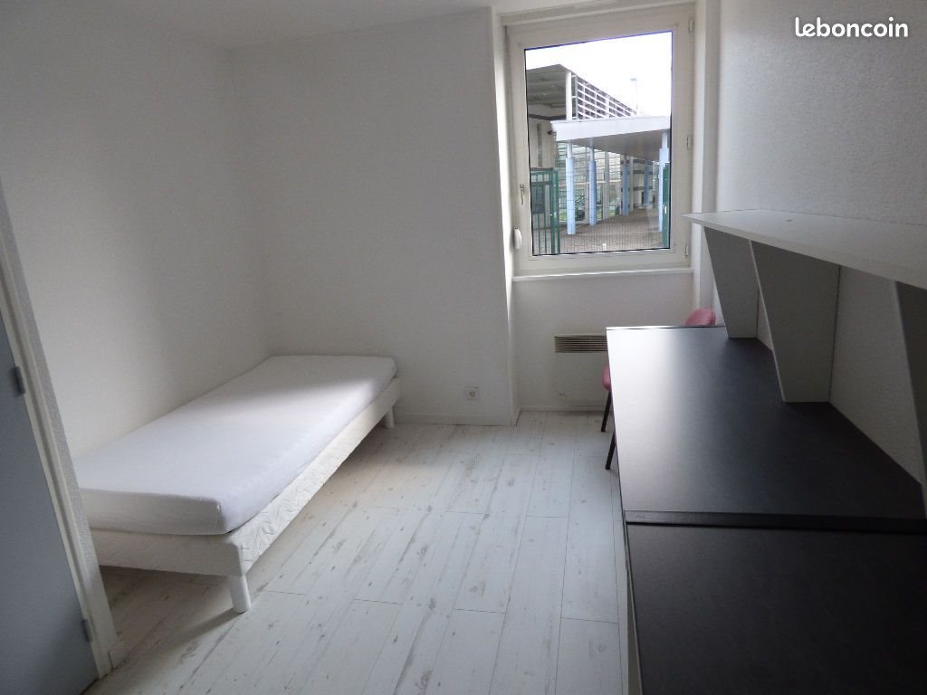 Appartement à louer, 14m², Roanne