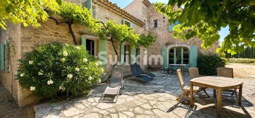 Maison 8 pièces 202 m² · à Grignan · 202 m² · 649 000 €