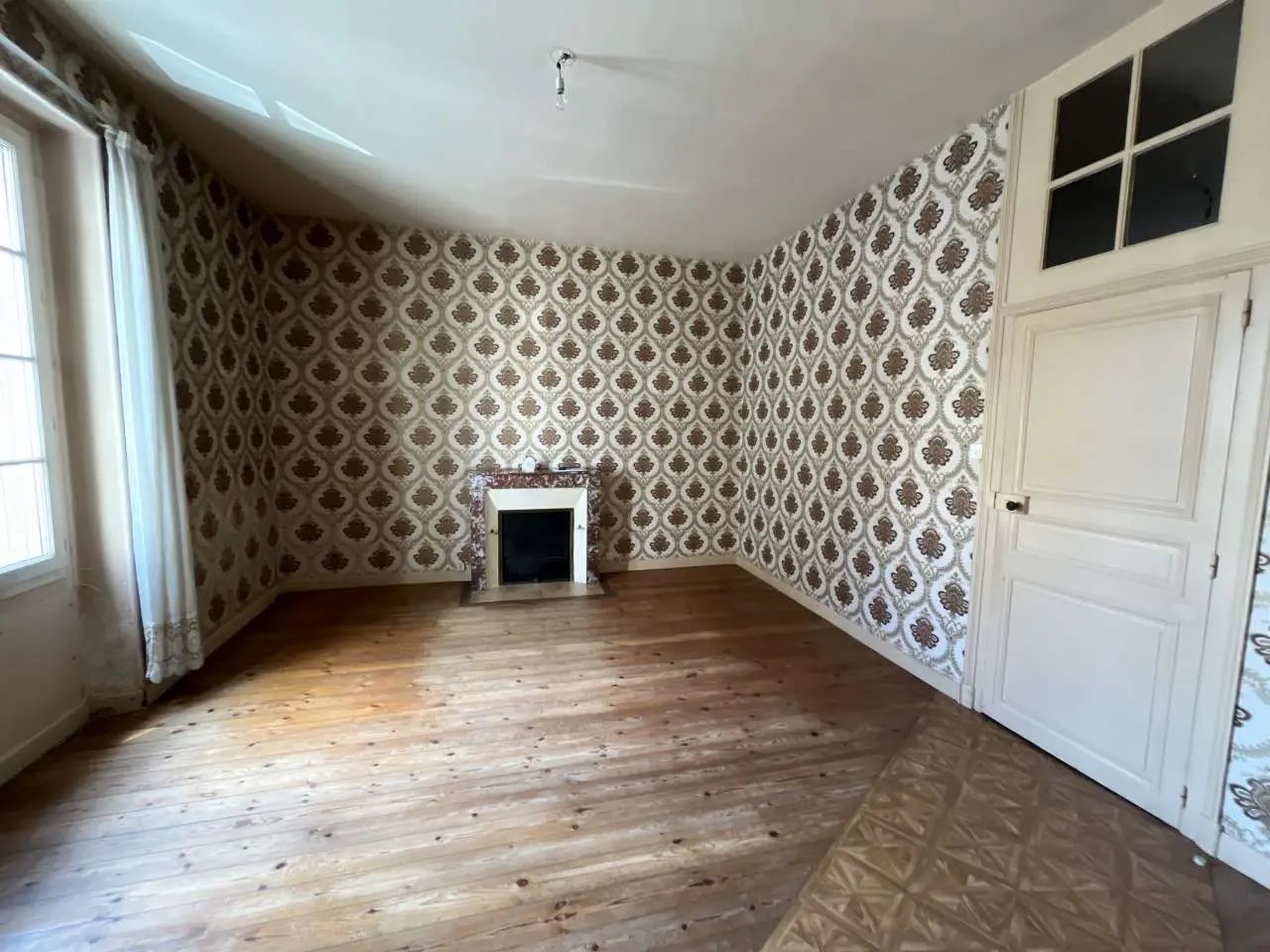 Maison à vendre, 119m², Gençay
