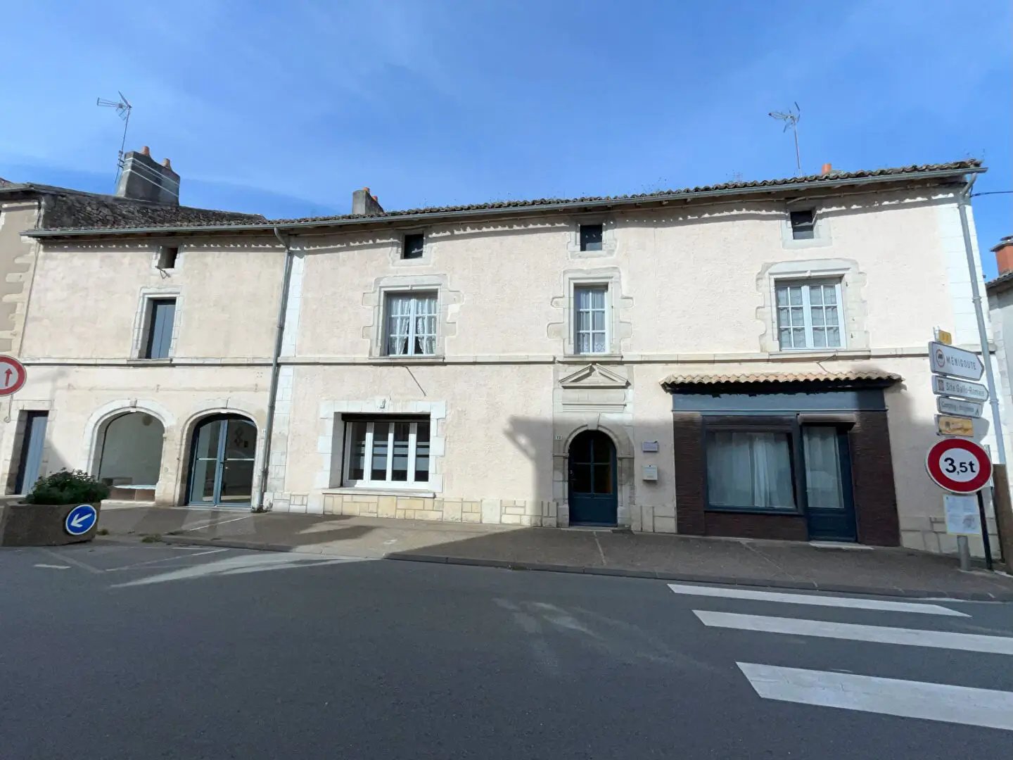 Maison à vendre, 250m², Sanxay