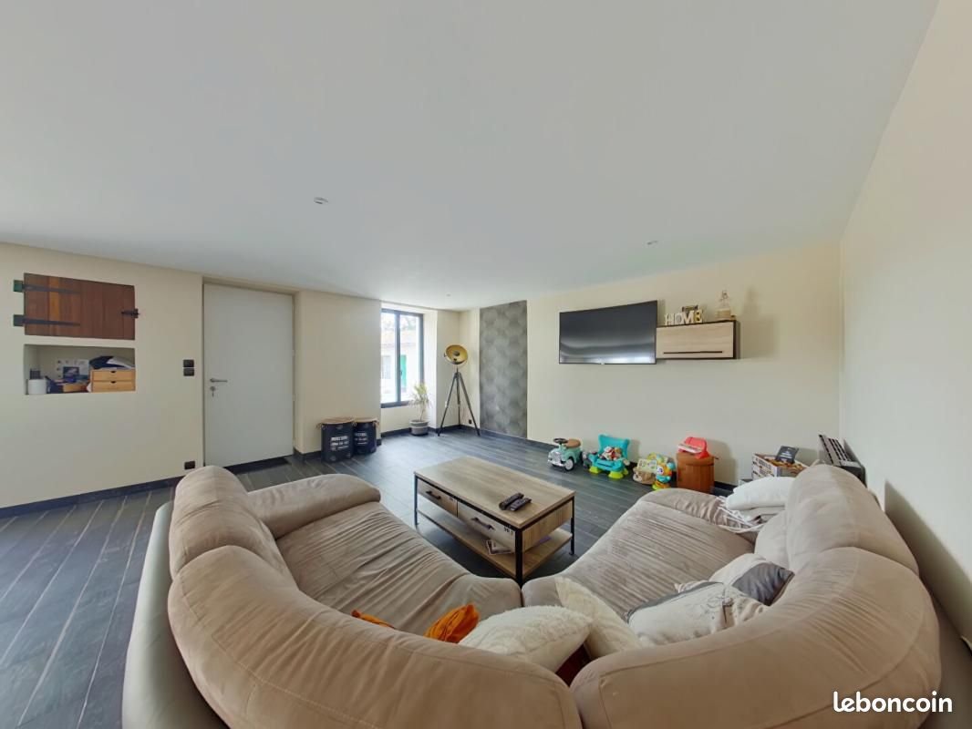 Maison à vendre, 128m², Fleuré