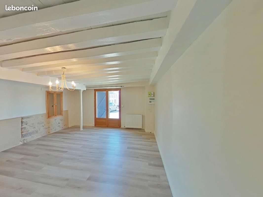Maison à louer, 85m², Lathus-Saint-Rémy