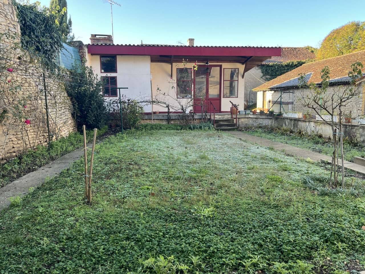 Maison à vendre, 104m², Usson-du-Poitou