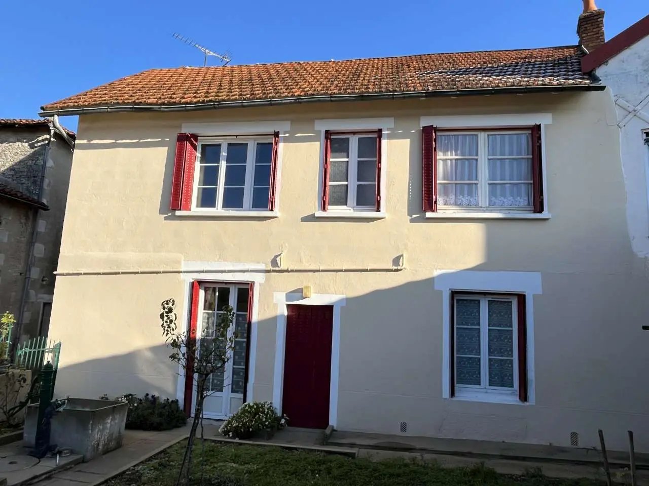 Maison à vendre, 104m², Usson-du-Poitou