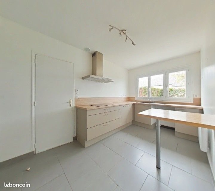 Maison à louer, 91m², Savigny-en-Véron