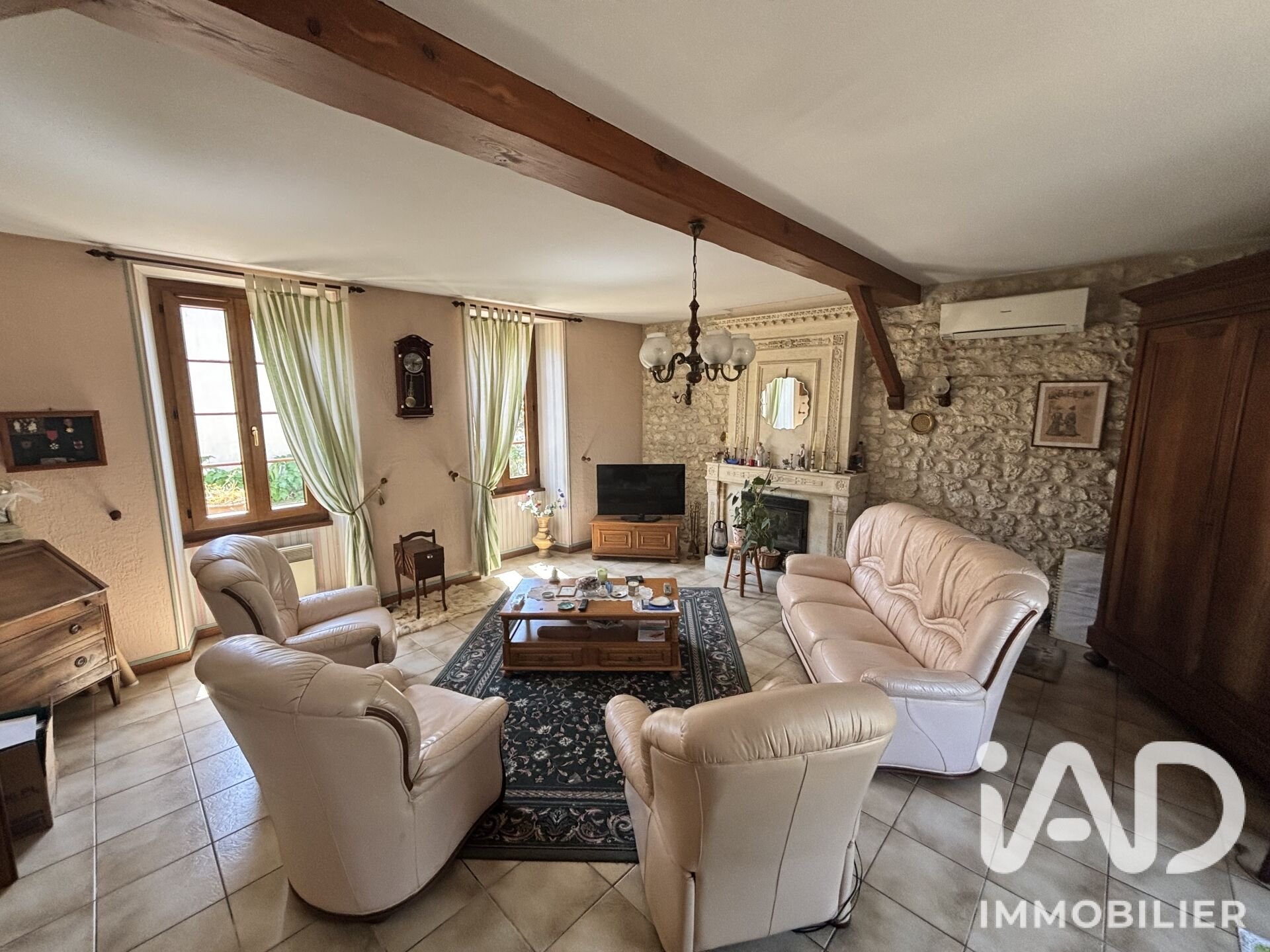 Maison à vendre, 247m², Saint-Georges-des-Agoûts