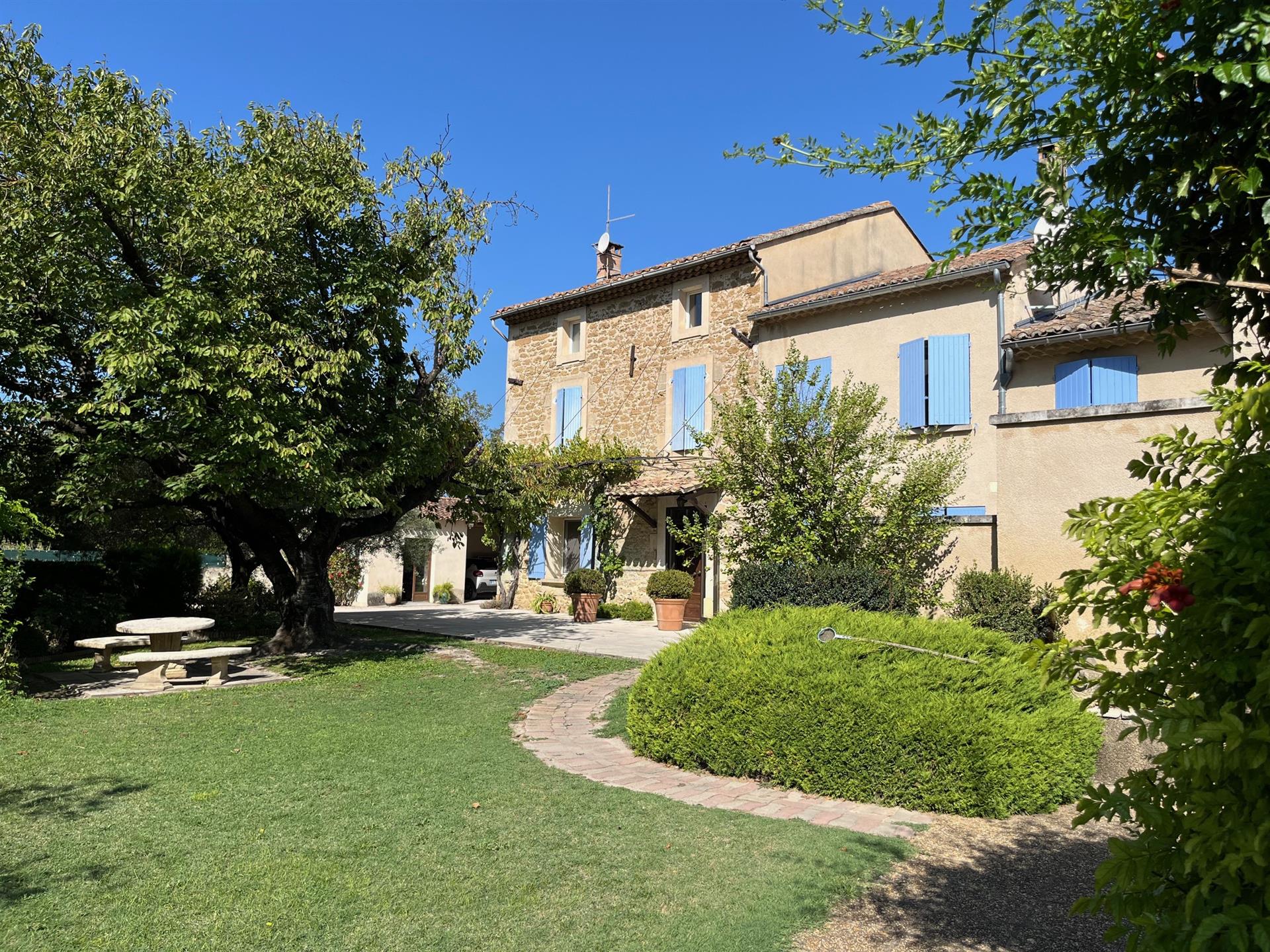Maison à vendre, 540m², Althen-des-Paluds