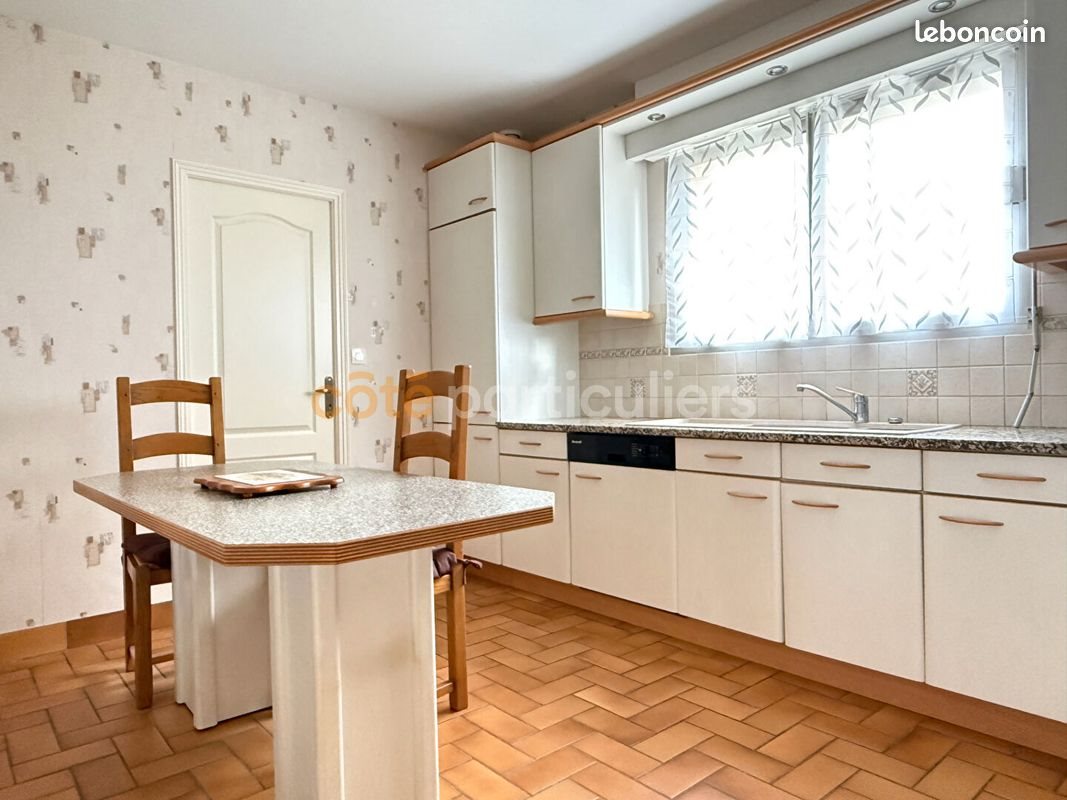 Maison à vendre, 135m², Laval