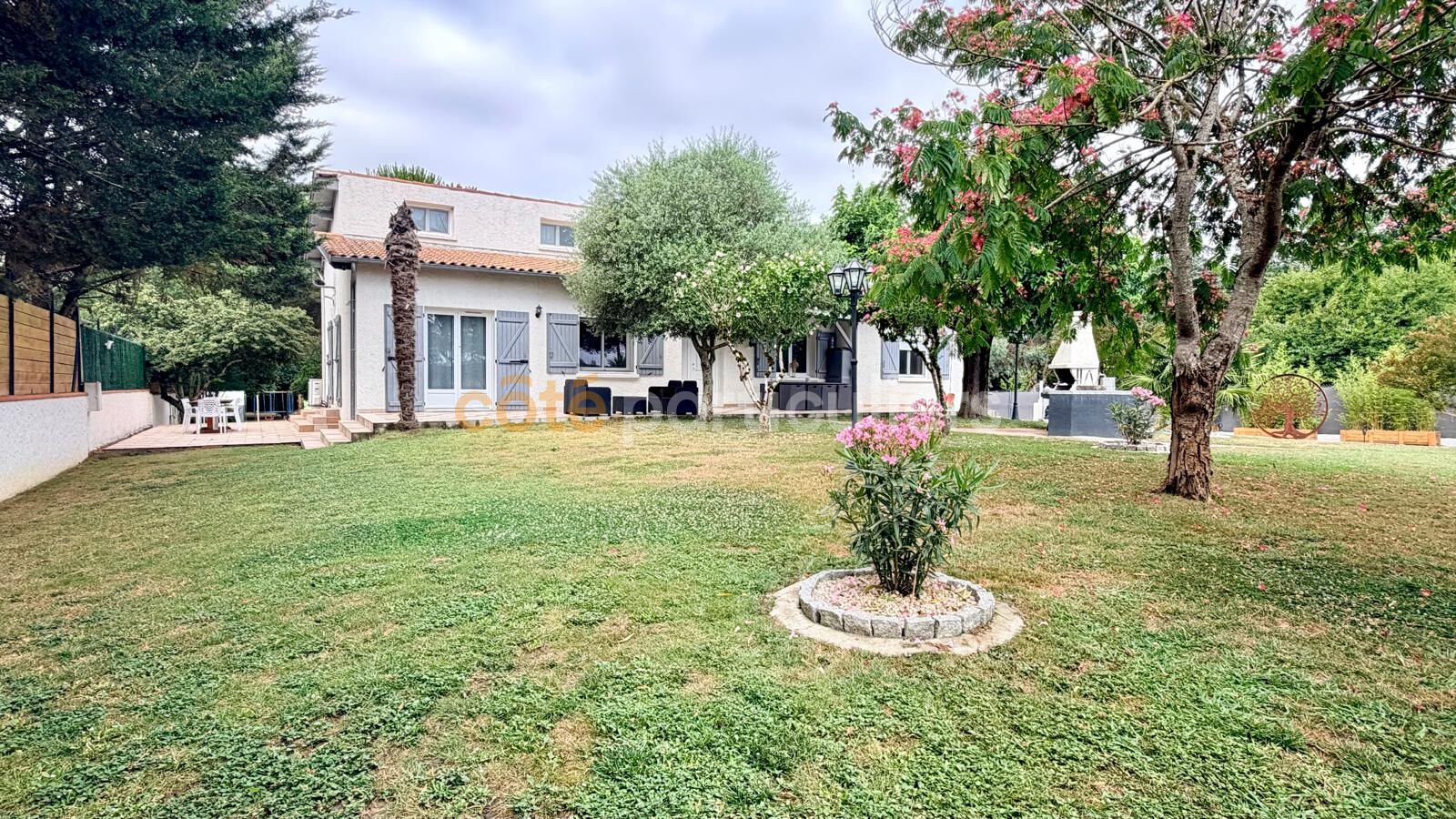 Maison à vendre, 160m², La Ville-Dieu-du-Temple