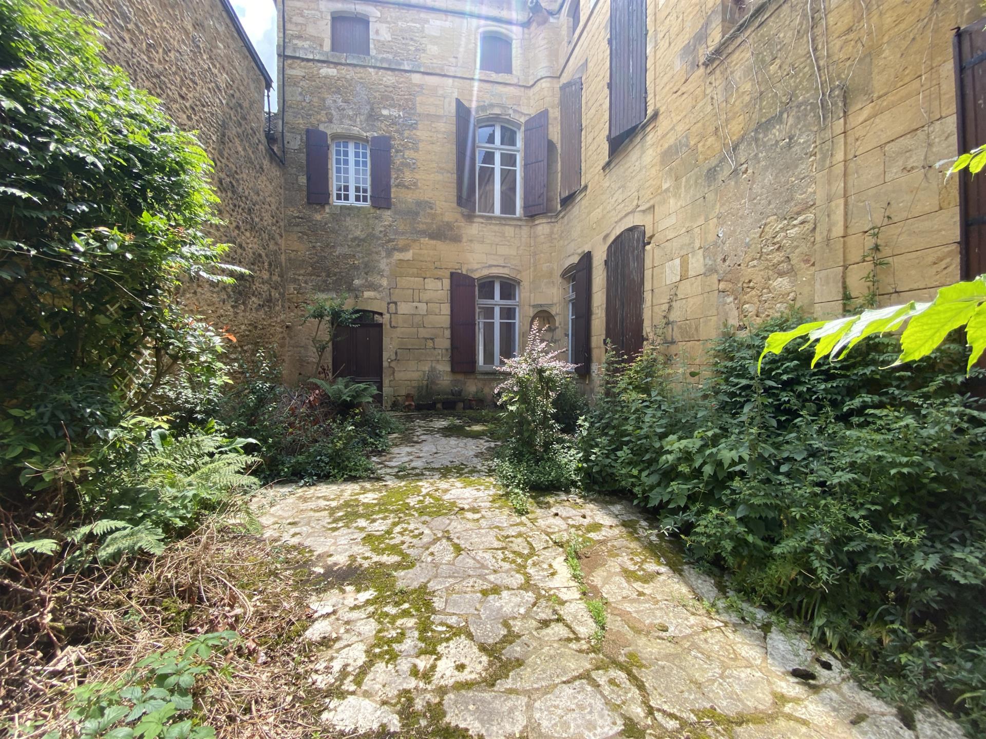 Maison à vendre, 367m², Villefranche-du-Périgord