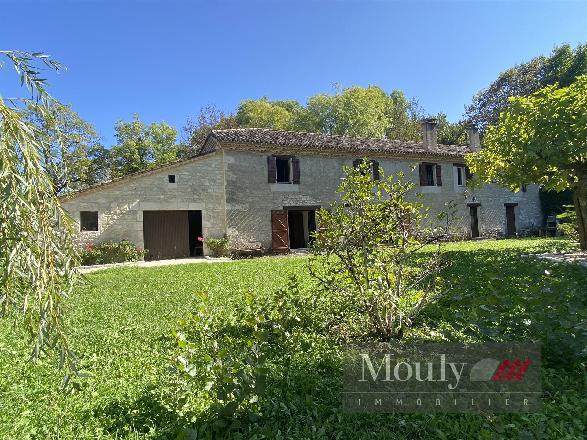 Maison à vendre, 200m², Montcuq-en-Quercy-Blanc