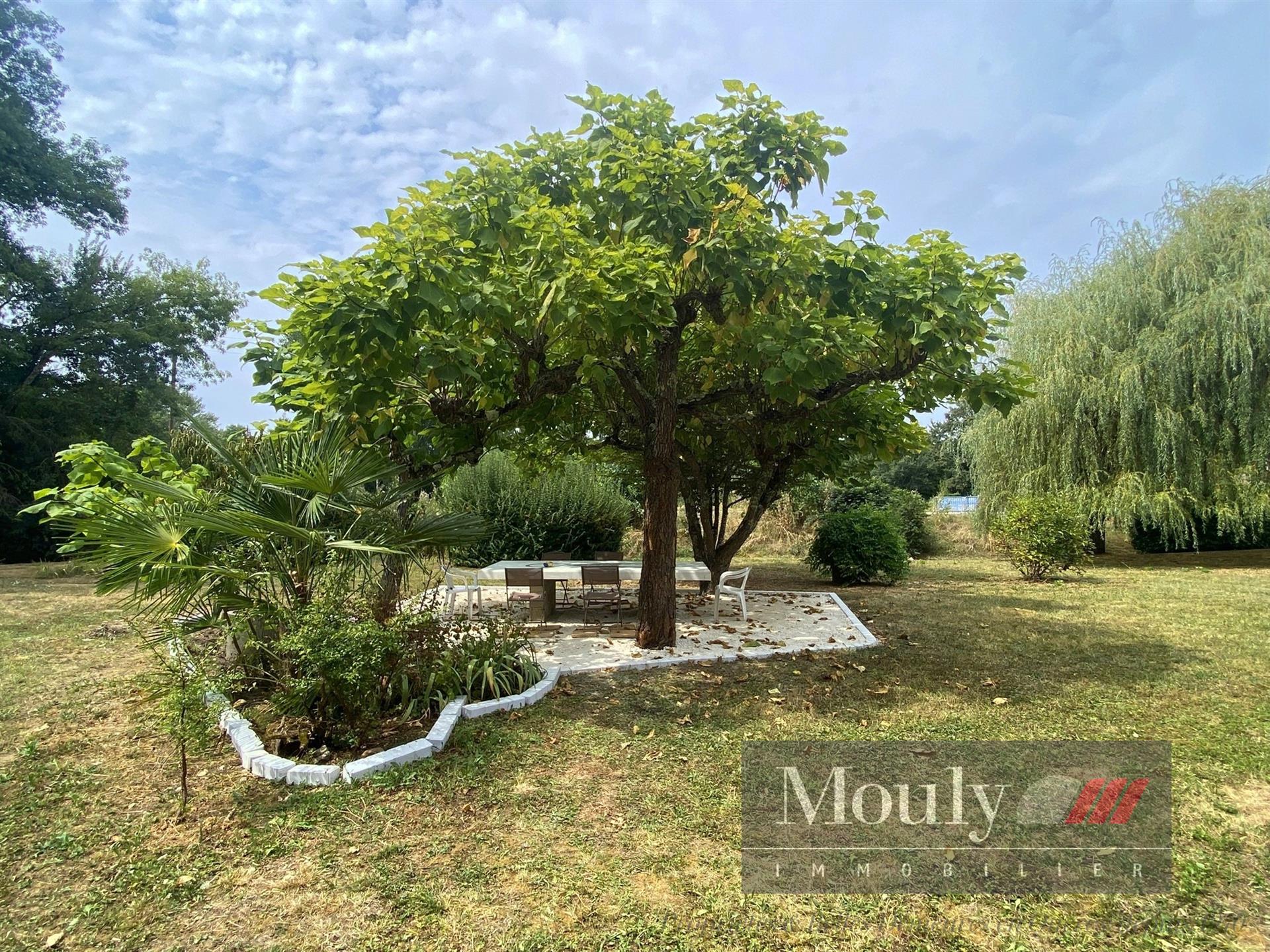 Maison à vendre, 200m², Montcuq-en-Quercy-Blanc