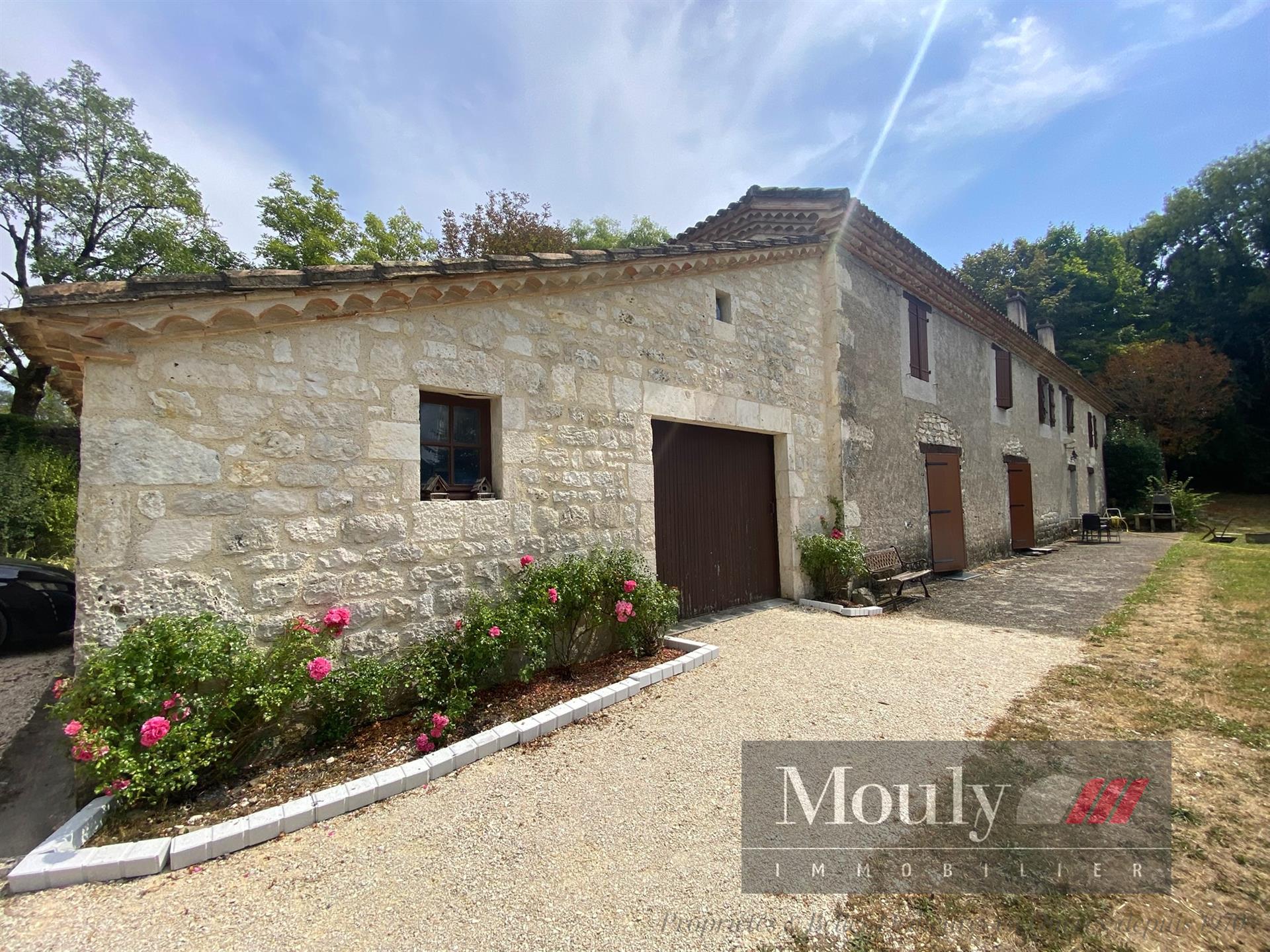 Maison à vendre, 200m², Montcuq-en-Quercy-Blanc