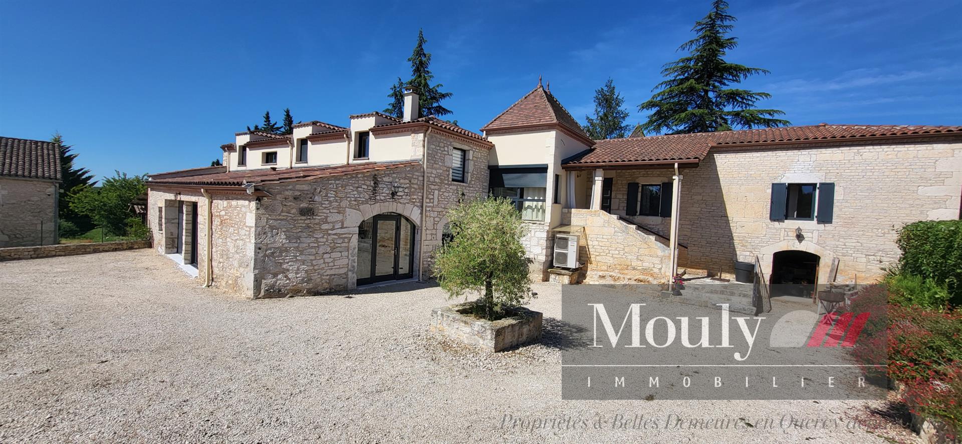 Maison à vendre, 240m², Lalbenque