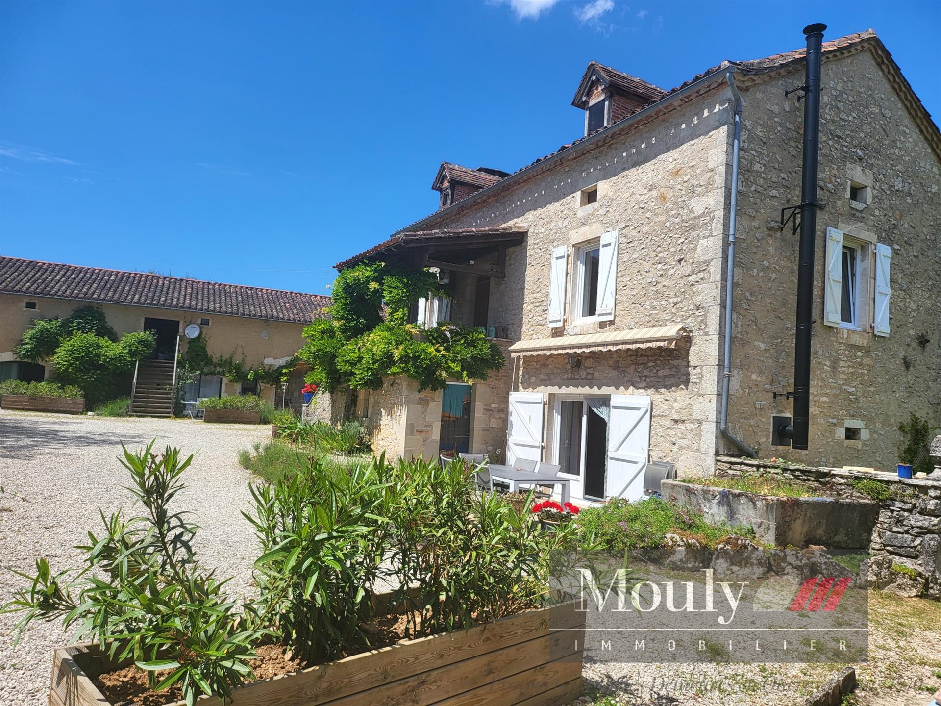 Maison à vendre, 380m², Saint-Cirq-Lapopie