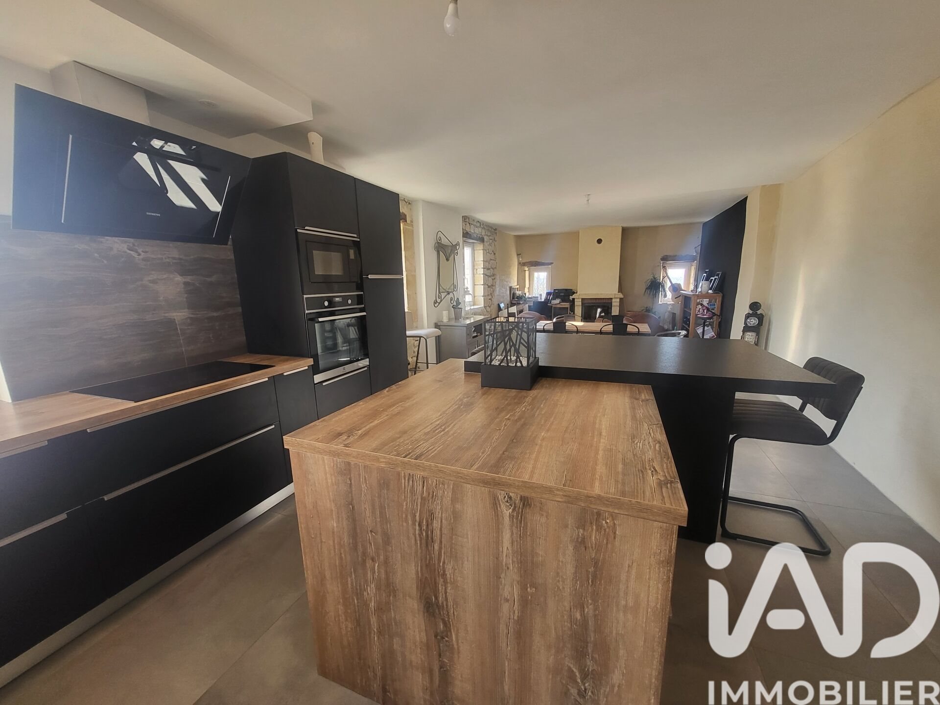 Maison à vendre, 180m², Lussan
