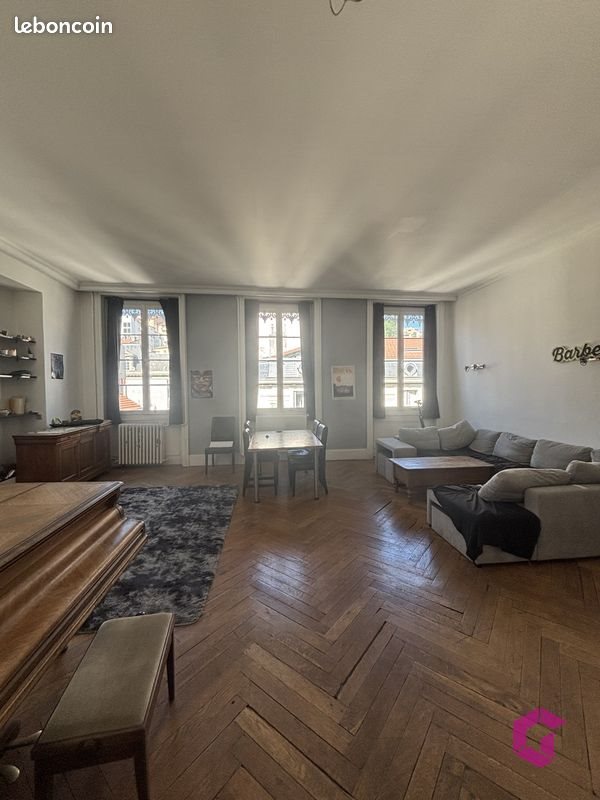 Appartement à vendre, 211m², Saint-Etienne