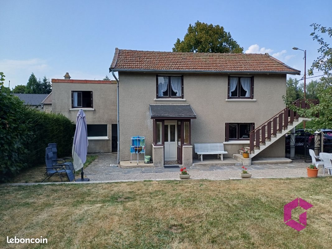 Maison à vendre, 121m², Saint-Jeures