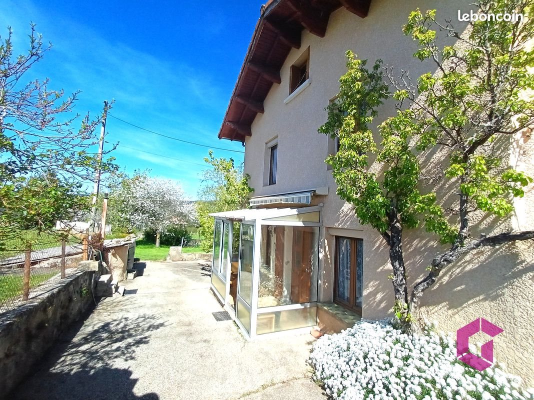 Maison à vendre, 94m², Usson-en-Forez