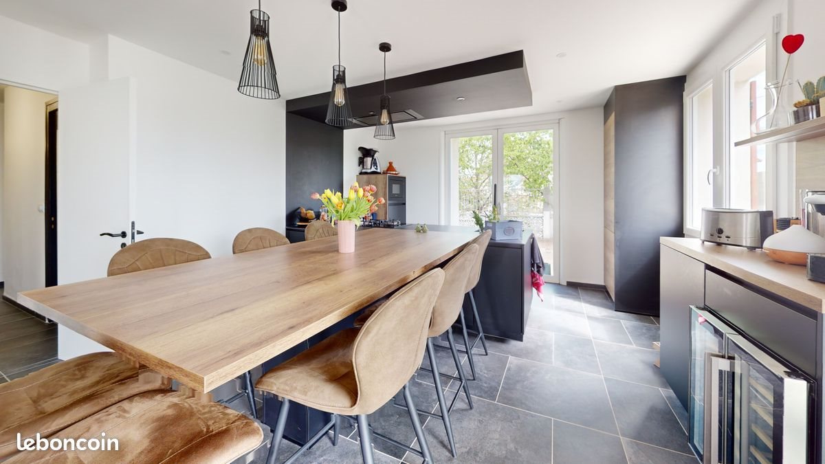 Maison à vendre, 300m², Sury-le-Comtal