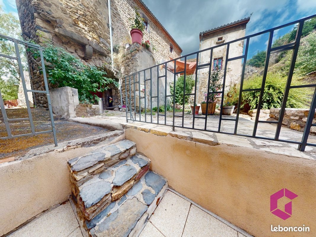 Maison à vendre, 75m², Saint-Floret
