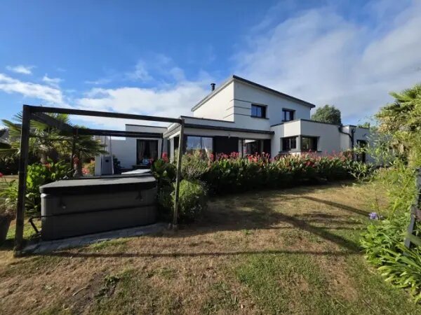 Maison à vendre, 170m², Plomeur