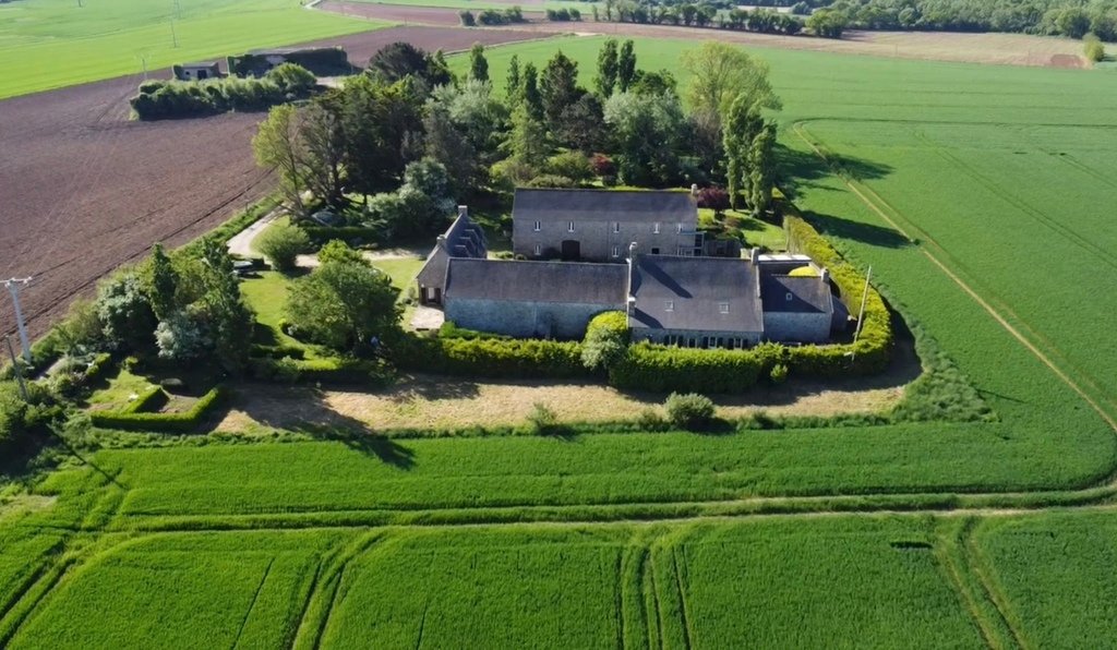Maison à vendre, 340m², Plonévez-Porzay
