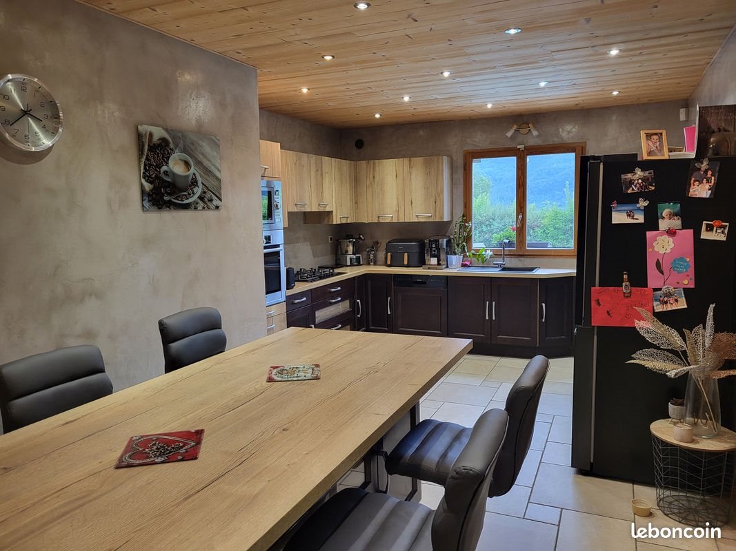 Maison à vendre, 156m², Marignier