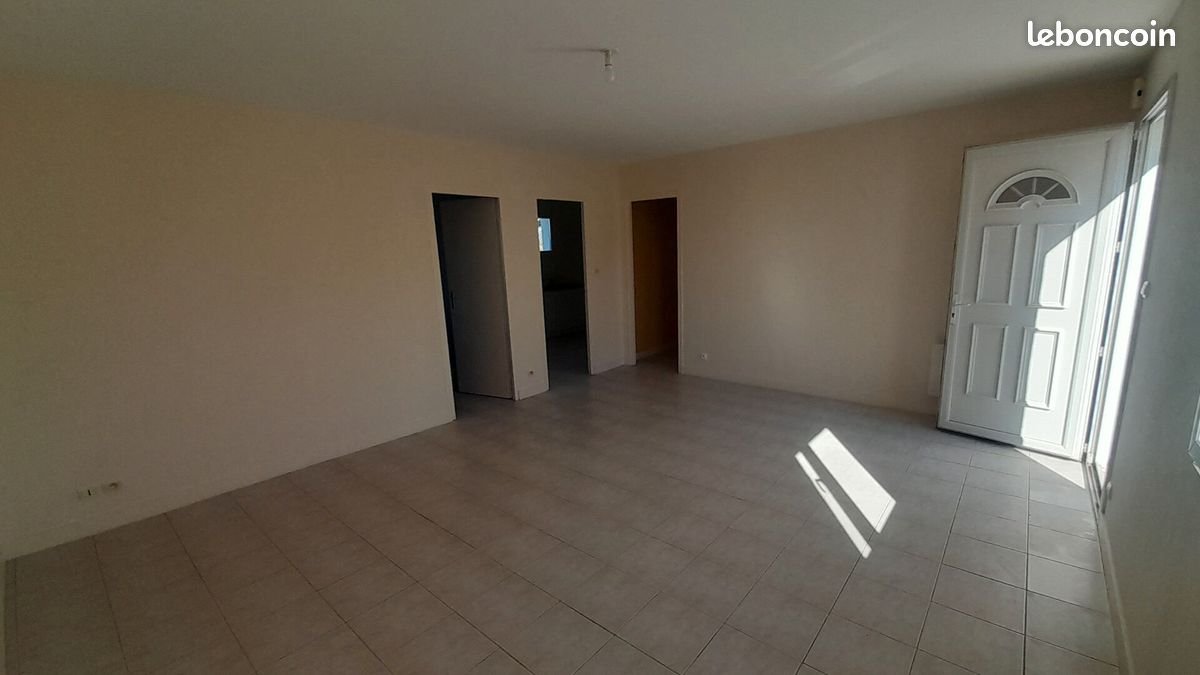 Maison à louer, 77m², Jallais