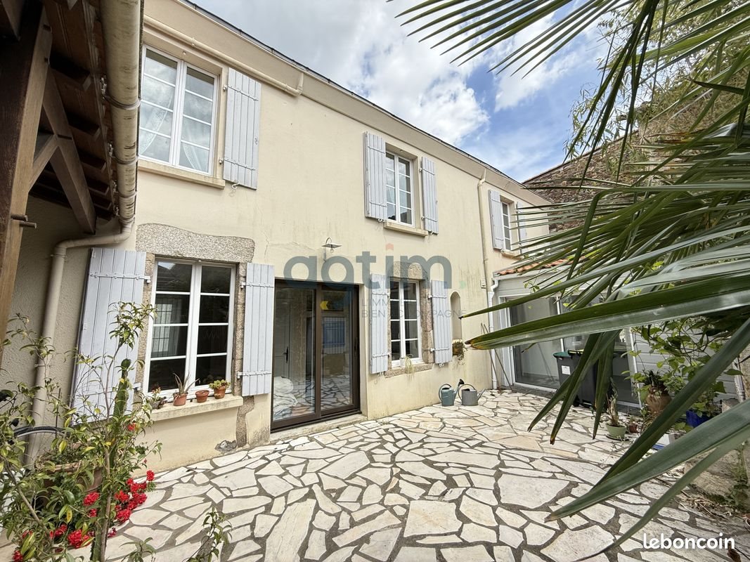Maison à vendre, 192m², Vieillevigne