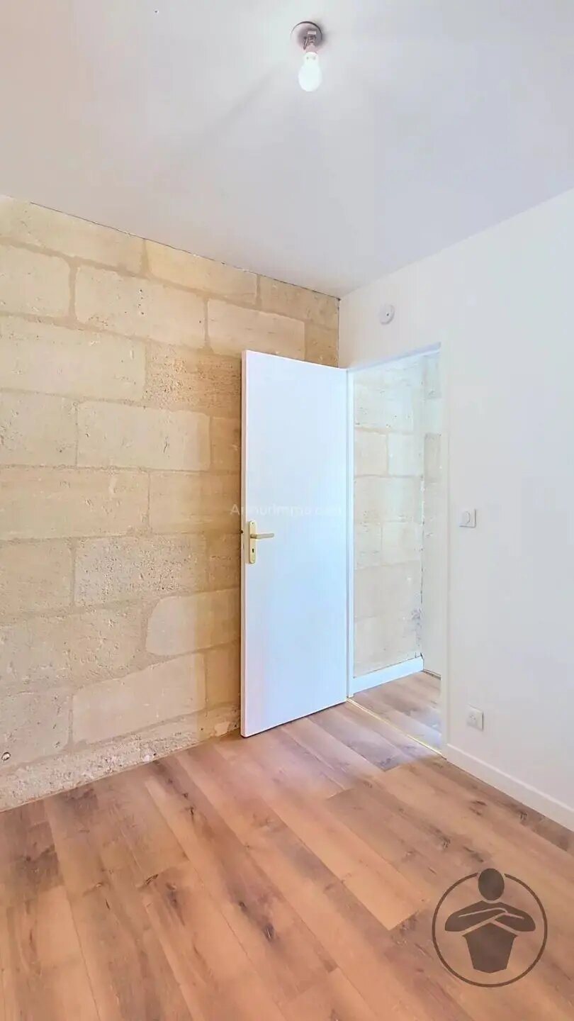 Appartement à louer, 30m², Saint-Médard-de-Guizières