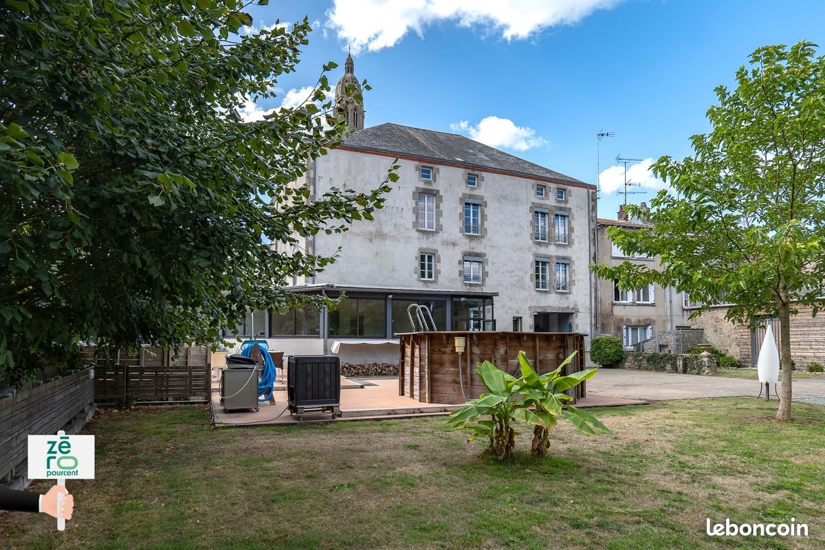 Maison à vendre, 401m², Saint-Laurent-sur-Sèvre