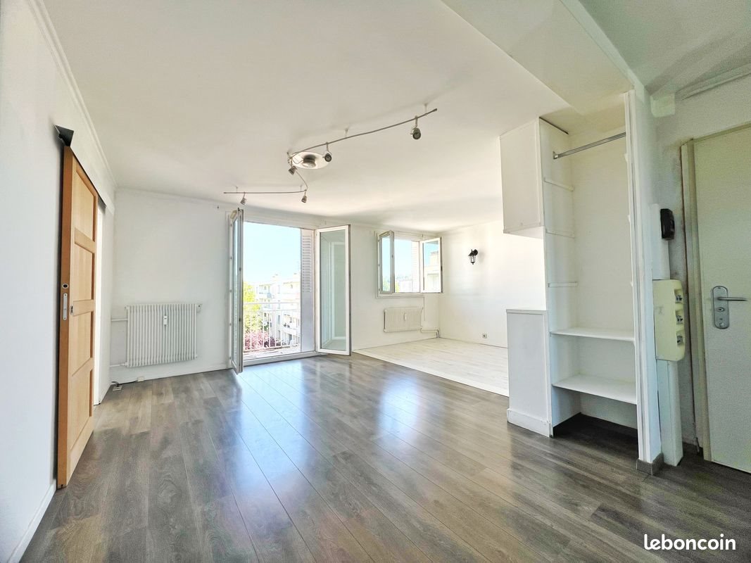 Appartement à vendre, 66m², Pierre-Bénite