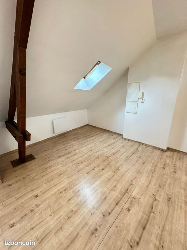 Appartement à louer, 32m², Noyon