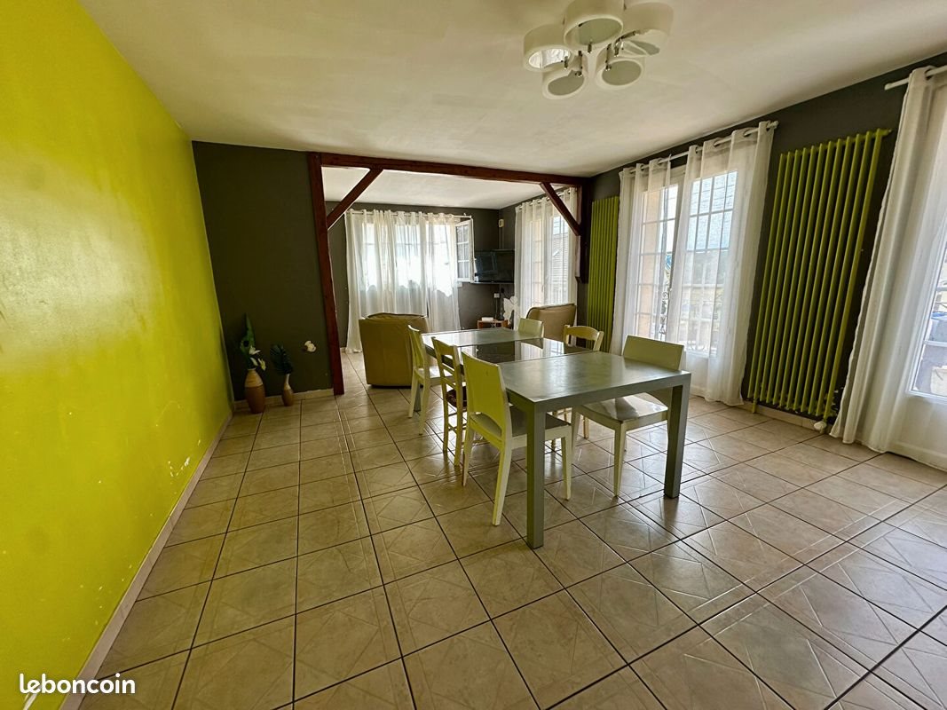 Maison à vendre, 200m², Camelin