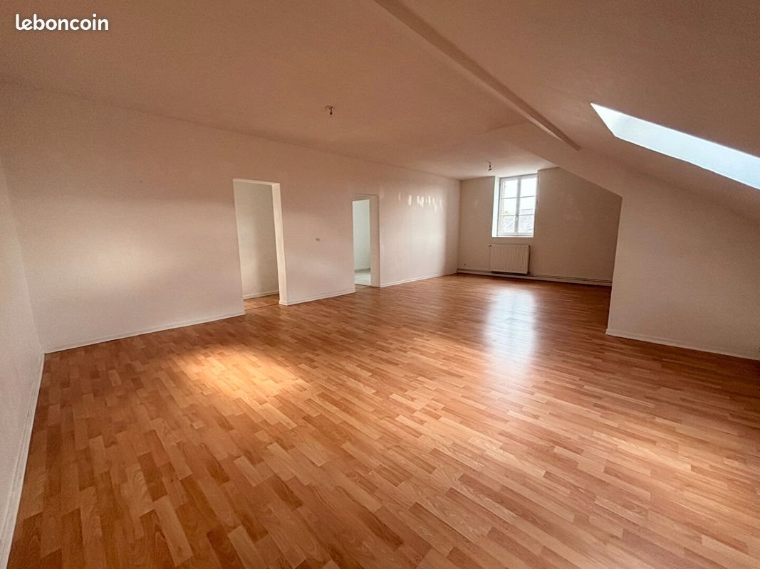 Appartement à louer, 106m², Guise