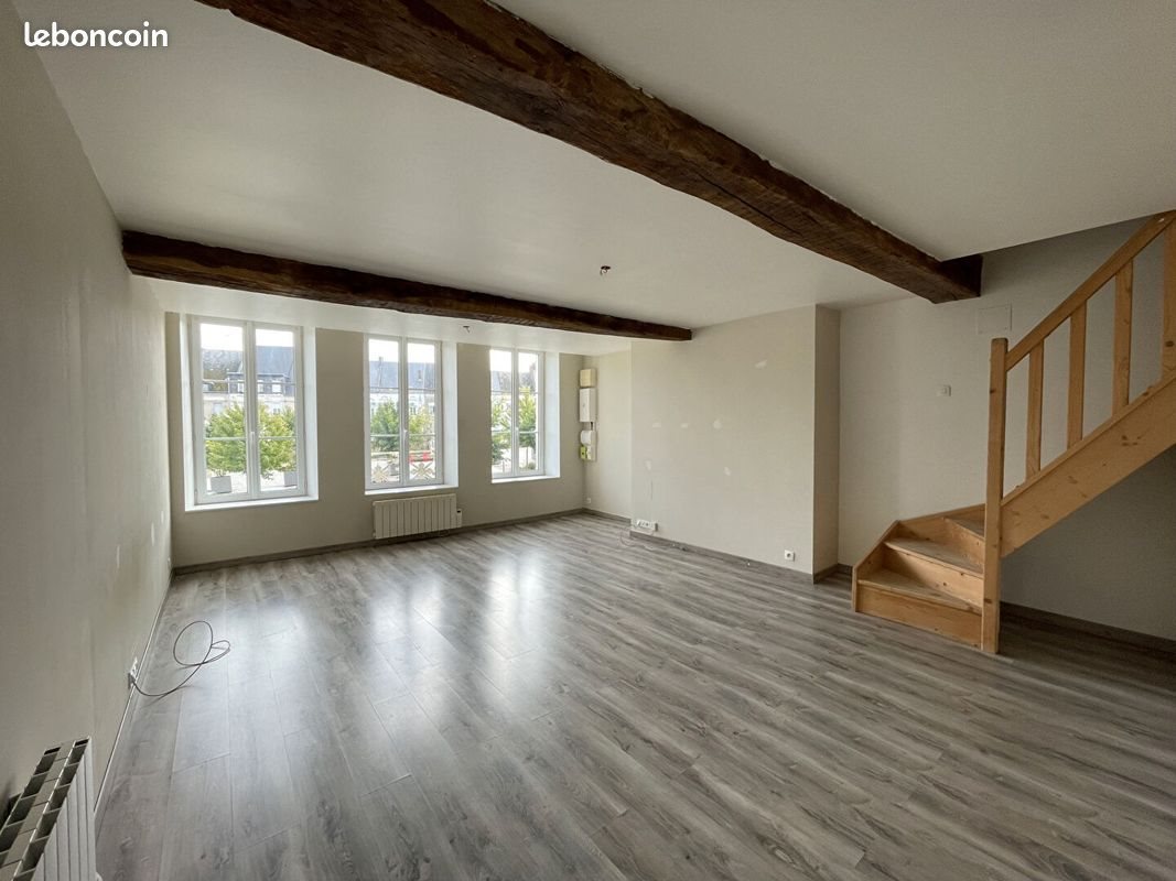 Appartement à louer, 83m², Montcornet